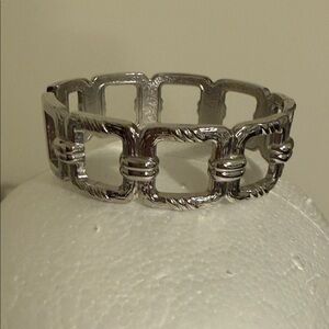 Silver-Tone Open Link rope design Bracelet with fixed opening clasp